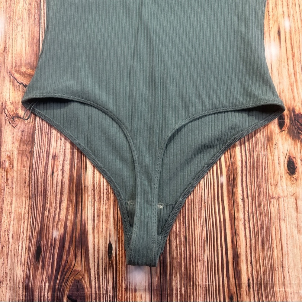 NWT Intimately Free People Womens Olive Ribbed Bodysuit Racerback Size Medium - Picture 5 of 12